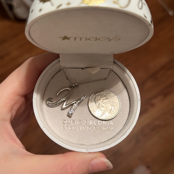 sterling silver M pendant necklace - Picture 4 of 5